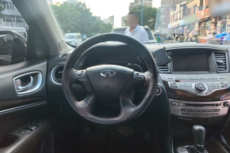Used Infiniti QX60 2014 2.5 S/C Hybrid Two-Wheel Drive Excellence Edition Steering Wheel
