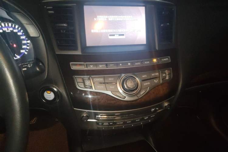 Used Infiniti QX60 2014 2.5 S/C Hybrid Two-Wheel Drive Excellence Edition Audio And AC Panel