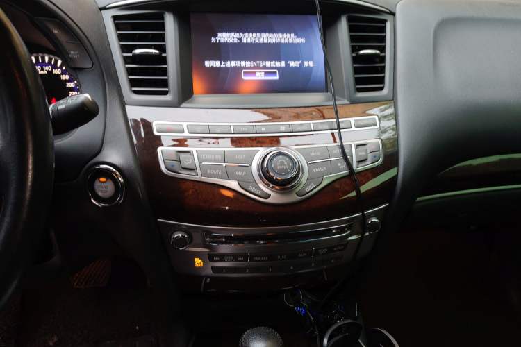 Used Infiniti QX60 2014 2.5 S/C Hybrid All-Wheel-Drive Versatile Edition Audio And AC Panel
