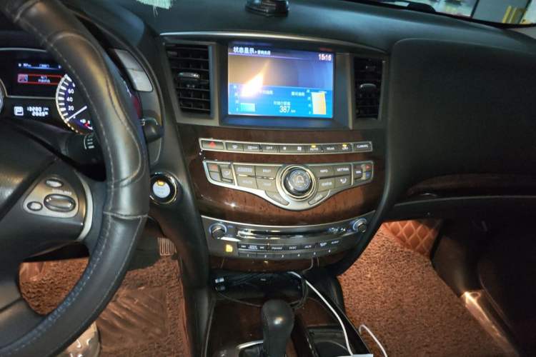 Used Infiniti QX60 2014 3.5L Two-Wheel Drive Excellence Edition Audio And AC Panel