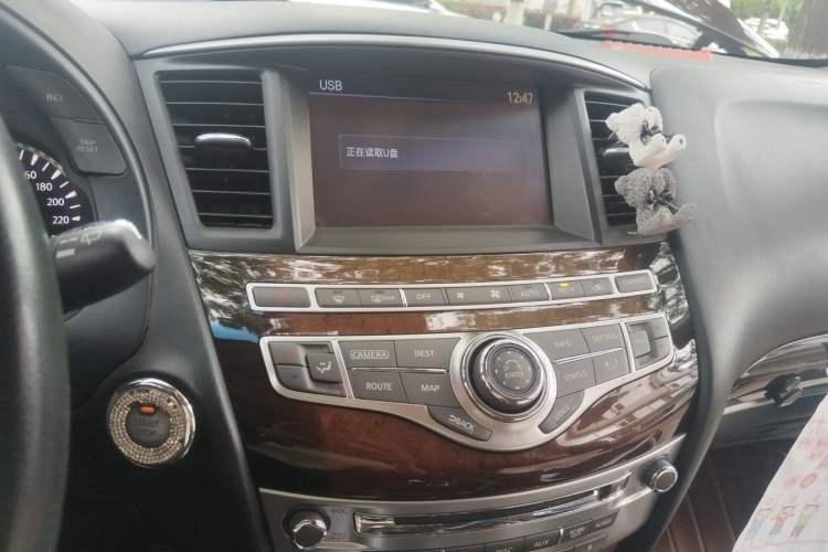 Used Infiniti QX60 2014 3.5L Four-Wheel Drive All-Terrain Version Audio And AC Panel