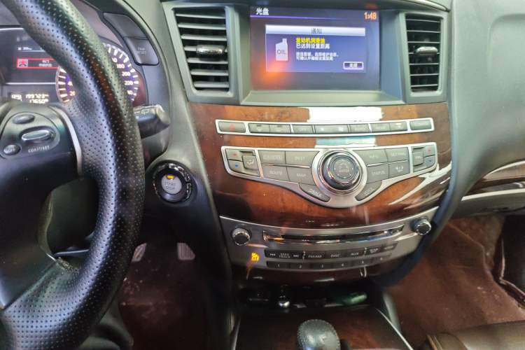 Used Infiniti QX60 2014 2.5 S/C Hybrid Two-Wheel Drive Excellence Edition Audio And AC Panel