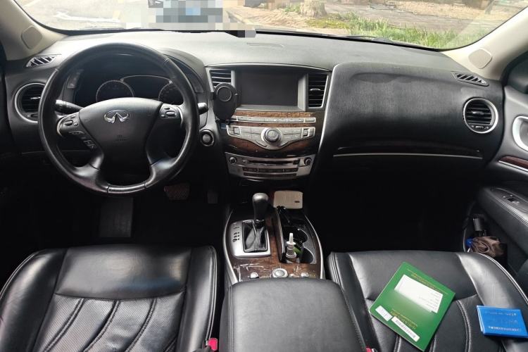 Used Infiniti QX60 2014 2.5 S/C Hybrid Two-Wheel Drive Excellence Edition Center Console
