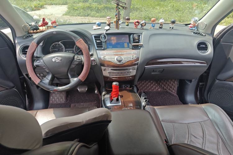 Used Infiniti QX60 2014 2.5 S/C Hybrid All-Wheel-Drive Versatile Edition Center Console