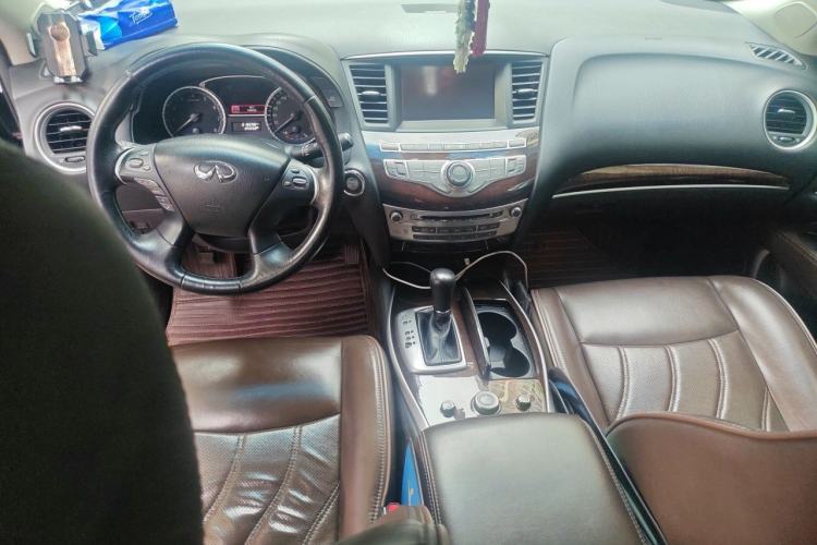 Used Infiniti QX60 2014 2.5 S/C Hybrid Two-Wheel Drive Excellence Edition Center Console
