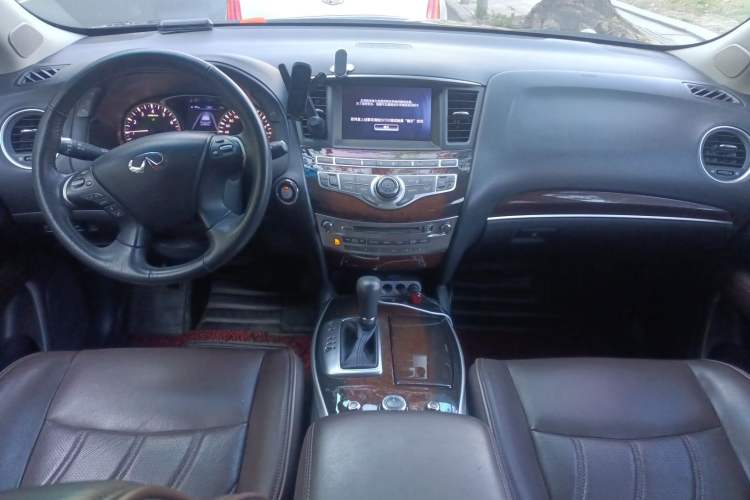 Used Infiniti QX60 2014 2.5 S/C Hybrid Two-Wheel Drive Excellence Edition Center Console