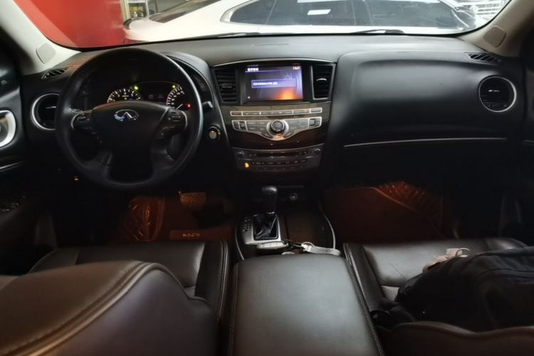 Used Infiniti QX60 2014 2.5 S/C Hybrid All-Wheel-Drive Versatile Edition Center Console