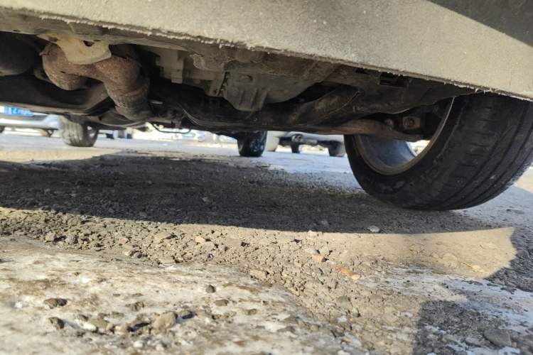 Used Infiniti QX60 2014 3.5L Four-Wheel Drive All-Terrain Version Chassis Front