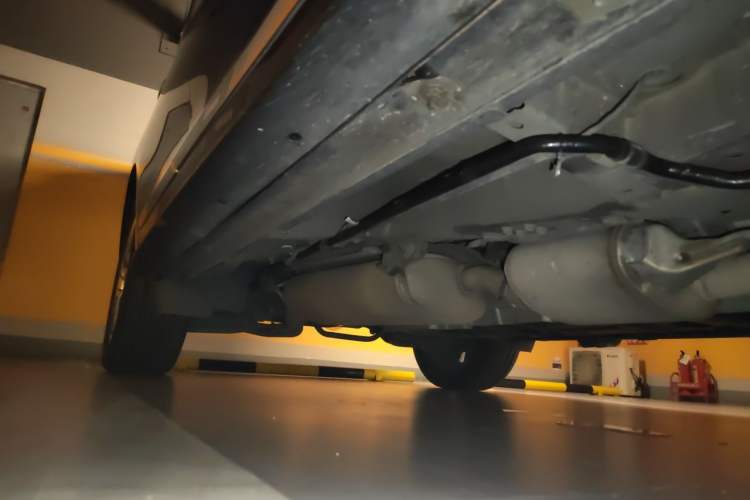 Used Infiniti QX60 2014 2.5 S/C Hybrid Two-Wheel Drive Excellence Edition Chassis Front Right