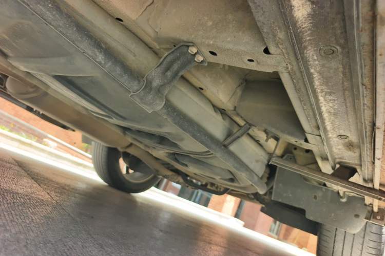 Used Infiniti QX60 2014 3.5L Four-Wheel Drive All-Terrain Version Chassis Rear Left