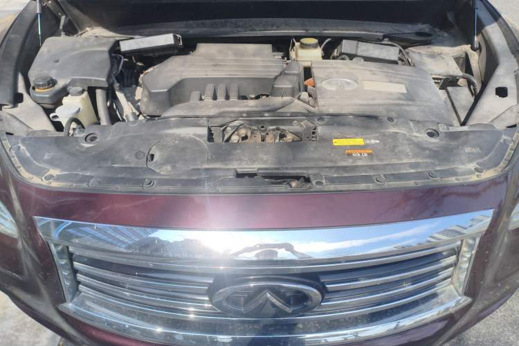 Used Infiniti QX60 2014 2.5 S/C Hybrid Two-Wheel Drive Excellence Edition Engine Bay