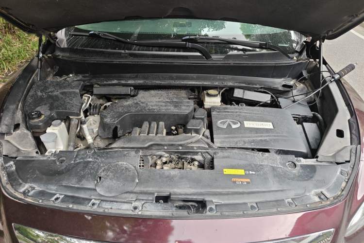 Used Infiniti QX60 2014 2.5 S/C Hybrid Two-Wheel Drive Excellence Edition Engine Bay
