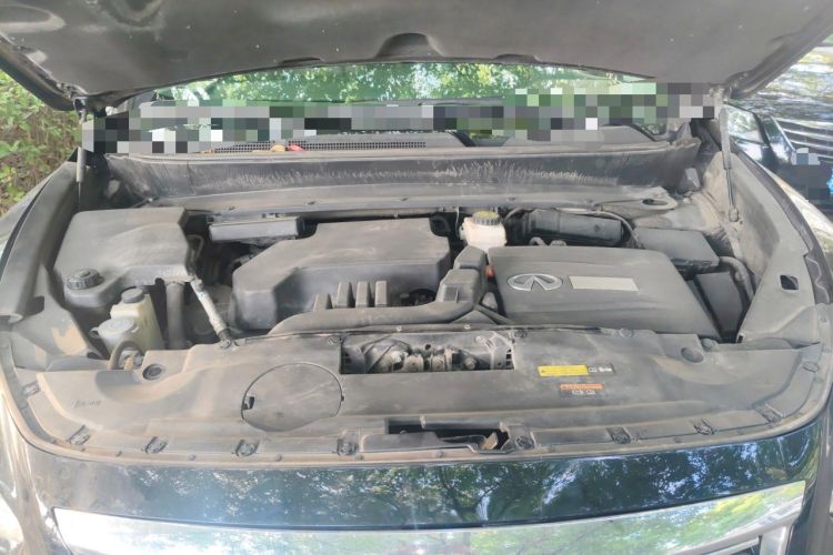Used Infiniti QX60 2014 2.5 S/C Hybrid Two-Wheel Drive Excellence Edition Engine Bay