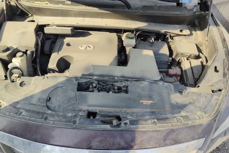 Used Infiniti QX60 2014 3.5L Four-Wheel Drive All-Terrain Version Engine Bay