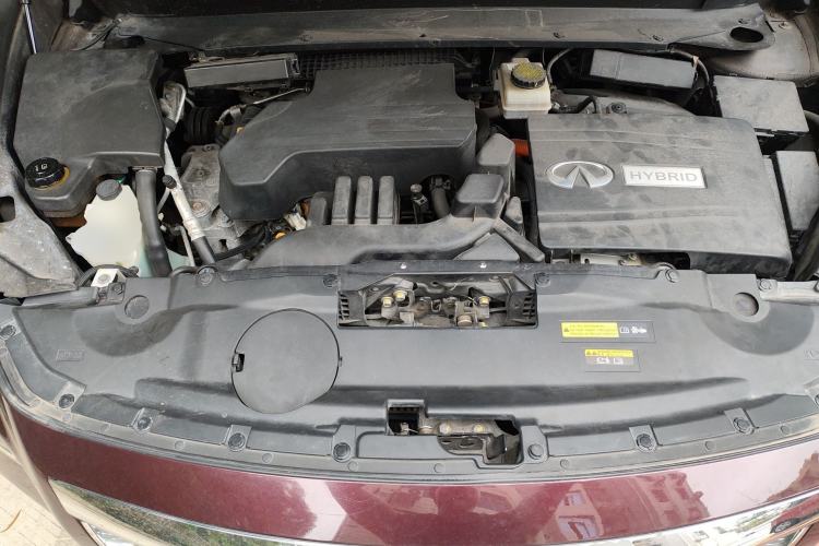 Used Infiniti QX60 2014 2.5 S/C Hybrid Two-Wheel Drive Excellence Edition Engine Bay