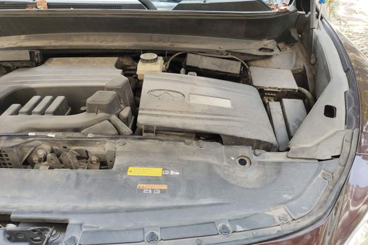 Used Infiniti QX60 2014 2.5 S/C Hybrid All-Wheel-Drive Versatile Edition Engine Bay Left