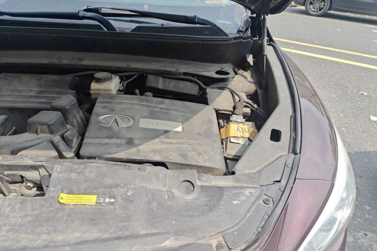 Used Infiniti QX60 2014 2.5 S/C Hybrid All-Wheel-Drive Versatile Edition Engine Bay Left