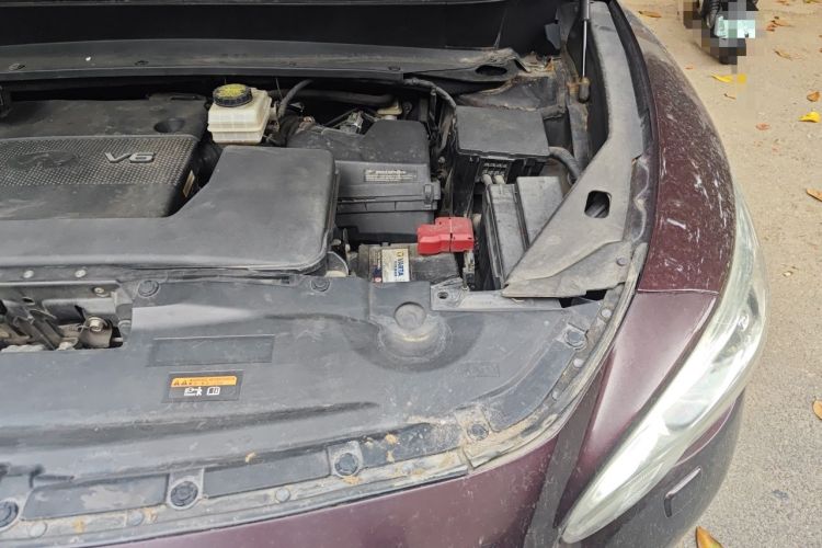 Used Infiniti QX60 2014 3.5L Four-Wheel Drive All-Terrain Version Engine Bay Left