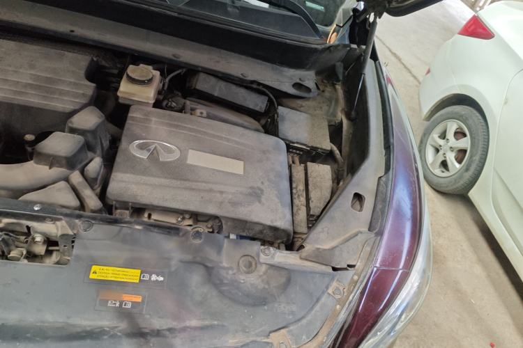 Used Infiniti QX60 2014 2.5 S/C Hybrid Two-Wheel Drive Excellence Edition Engine Bay Left
