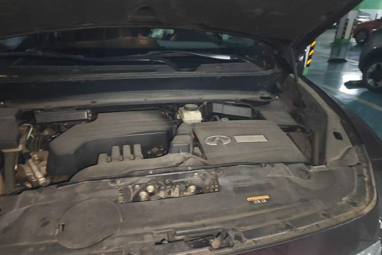 Used Infiniti QX60 2014 2.5 S/C Hybrid Two-Wheel Drive Excellence Edition Engine Bay Left