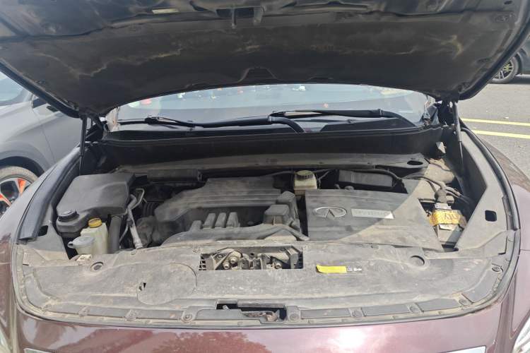 Used Infiniti QX60 2014 2.5 S/C Hybrid All-Wheel-Drive Versatile Edition Engine Bay
