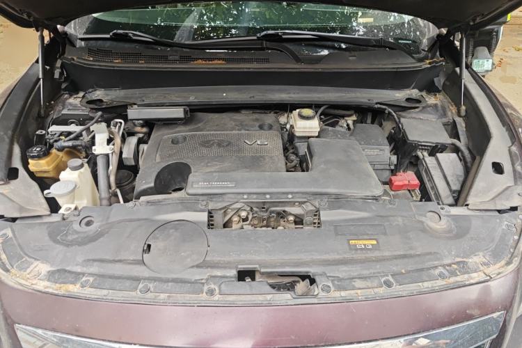 Used Infiniti QX60 2014 3.5L Four-Wheel Drive All-Terrain Version Engine Bay