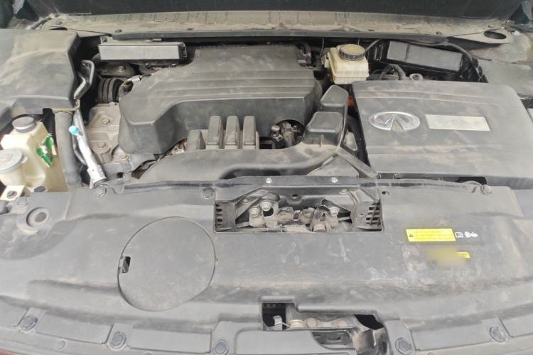 Used Infiniti QX60 2014 2.5 S/C Hybrid Two-Wheel Drive Excellence Edition Engine Bay