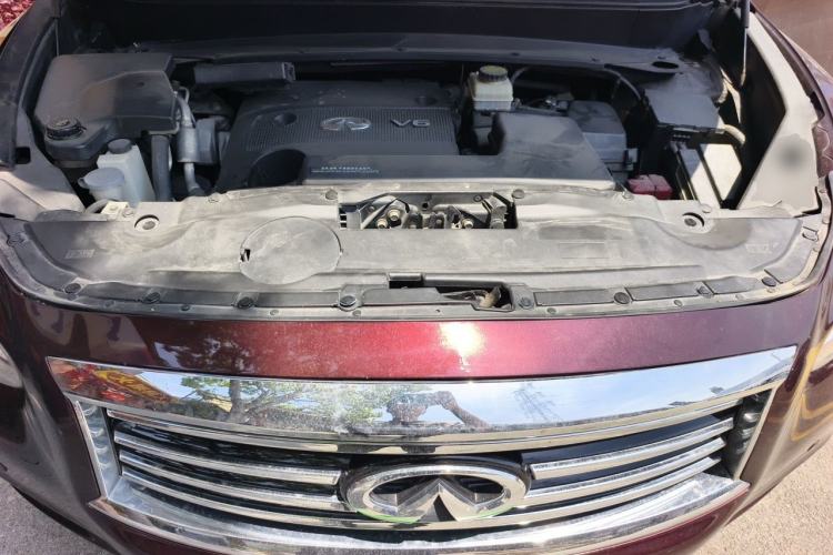 Used Infiniti QX60 2014 3.5L Four-Wheel Drive All-Terrain Version Engine Bay