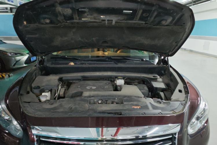 Used Infiniti QX60 2014 3.5L Two-Wheel Drive Excellence Edition Engine Bay