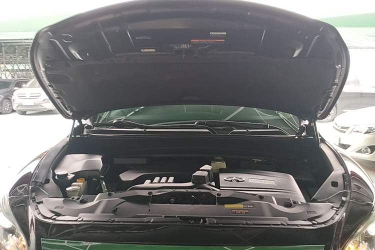 Used Infiniti QX60 2014 2.5 S/C Hybrid All-Wheel-Drive Versatile Edition Engine Bay