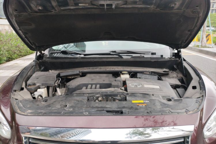 Used Infiniti QX60 2014 2.5 S/C Hybrid Two-Wheel Drive Excellence Edition Engine Bay