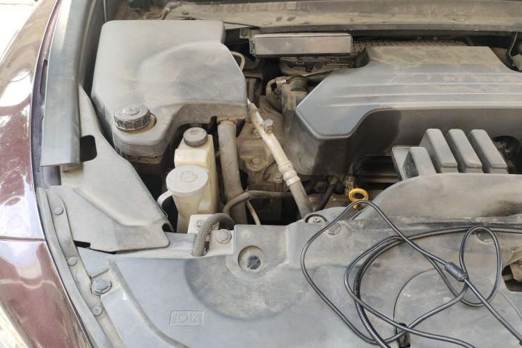Used Infiniti QX60 2014 2.5 S/C Hybrid All-Wheel-Drive Versatile Edition Engine Bay Right