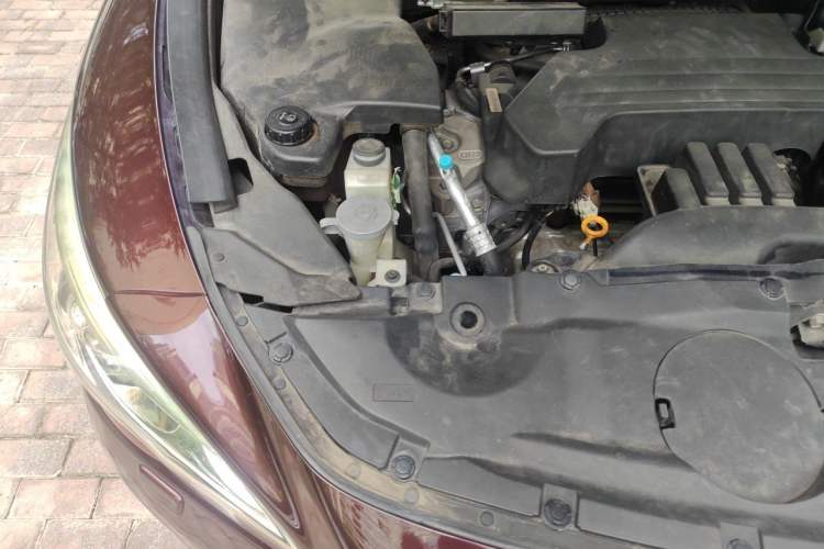 Used Infiniti QX60 2014 2.5 S/C Hybrid Two-Wheel Drive Excellence Edition Engine Bay Right