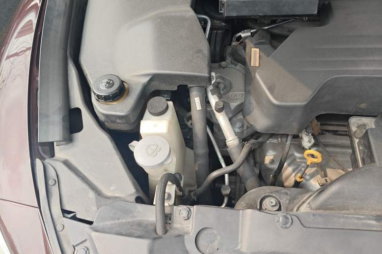 Used Infiniti QX60 2014 2.5 S/C Hybrid Two-Wheel Drive Excellence Edition Engine Bay Right