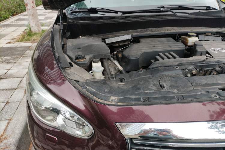 Used Infiniti QX60 2014 2.5 S/C Hybrid Two-Wheel Drive Excellence Edition Engine Bay Right