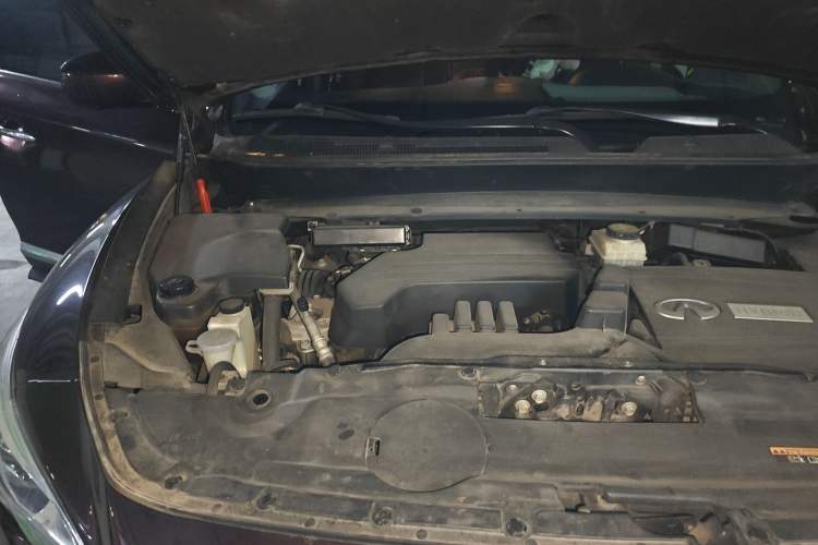 Used Infiniti QX60 2014 2.5 S/C Hybrid Two-Wheel Drive Excellence Edition Engine Bay Right