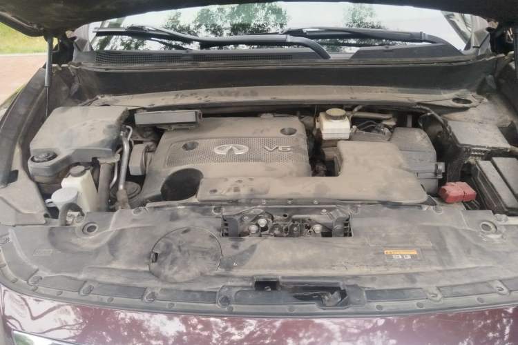 Used Infiniti QX60 2014 3.5L Four-Wheel Drive All-Terrain Version Engine Bay