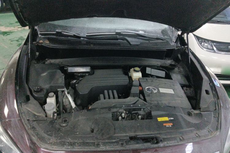 Used Infiniti QX60 2014 2.5 S/C Hybrid Two-Wheel Drive Excellence Edition Engine Bay
