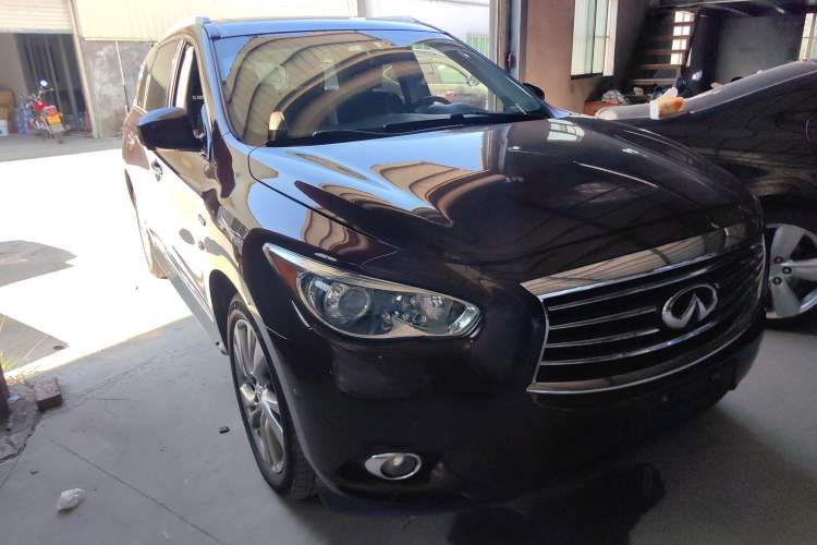 Used Infiniti QX60 2014 2.5 S/C Hybrid Two-Wheel Drive Excellence Edition Front Right 45 Deg