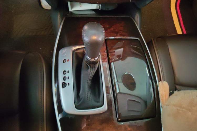 Used Infiniti QX60 2014 3.5L Four-Wheel Drive All-Terrain Version Gear Lever