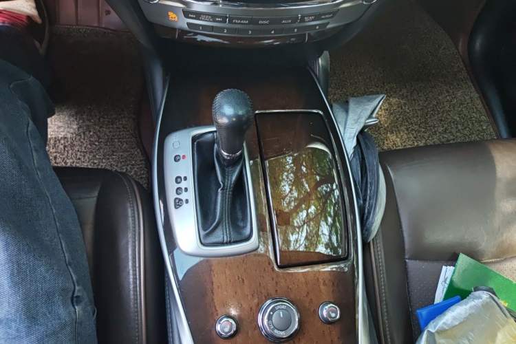 Used Infiniti QX60 2014 3.5L Two-Wheel Drive Excellence Edition Gear Lever