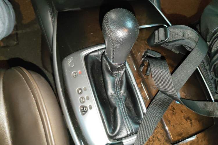 Used Infiniti QX60 2014 3.5L Four-Wheel Drive All-Terrain Version Gear Lever
