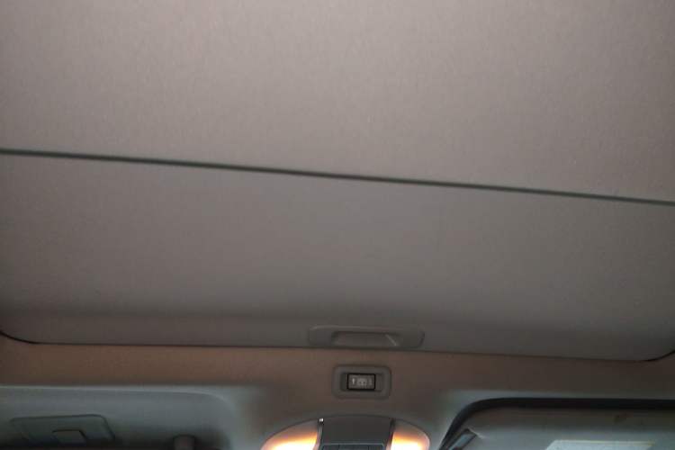Used Infiniti QX60 2014 2.5 S/C Hybrid All-Wheel-Drive Versatile Edition Headliner