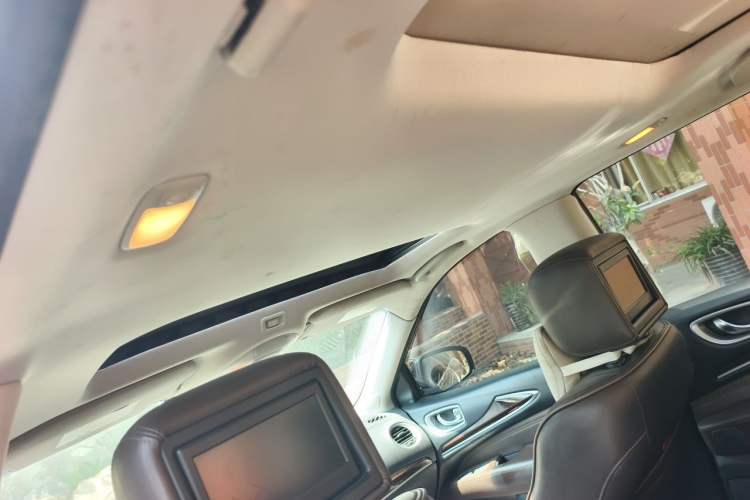 Used Infiniti QX60 2014 3.5L Four-Wheel Drive All-Terrain Version Headliner