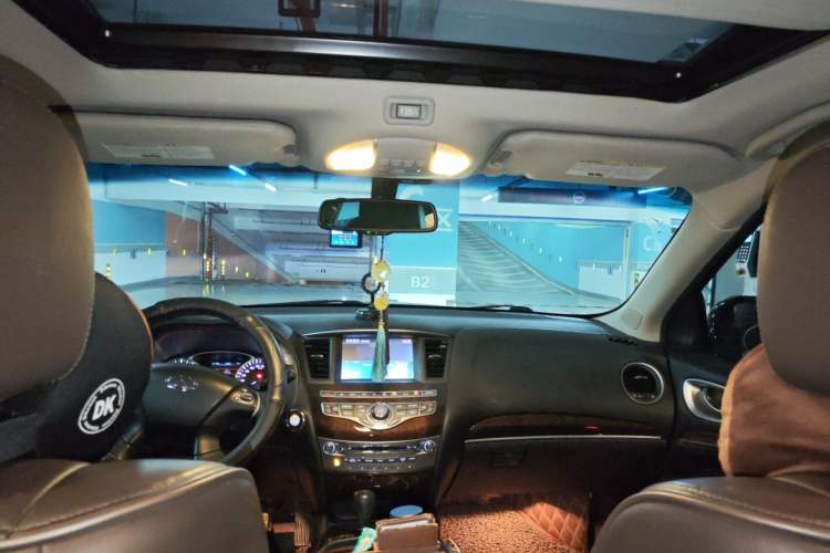 Used Infiniti QX60 2014 3.5L Two-Wheel Drive Excellence Edition Headliner