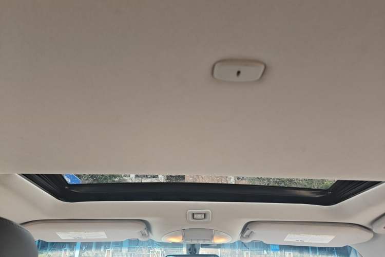 Used Infiniti QX60 2014 2.5 S/C Hybrid Two-Wheel Drive Excellence Edition Headliner