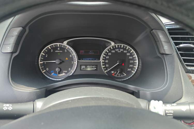 Used Infiniti QX60 2014 2.5 S/C Hybrid All-Wheel-Drive Versatile Edition Instrument Cluster