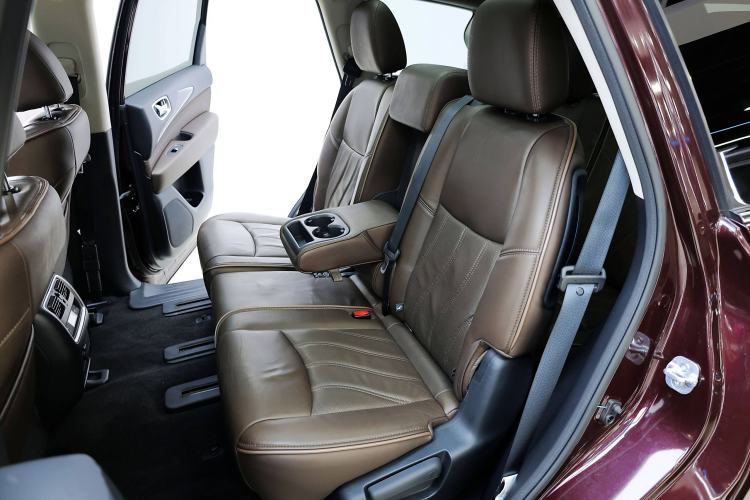 Used Infiniti QX60 2014 2.5 S/C Hybrid Two-Wheel Drive Excellence Edition Interior 10