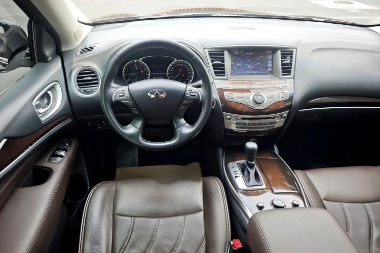 Used Infiniti QX60 2014 2.5 S/C Hybrid All-Wheel-Drive Versatile Edition Interior 7