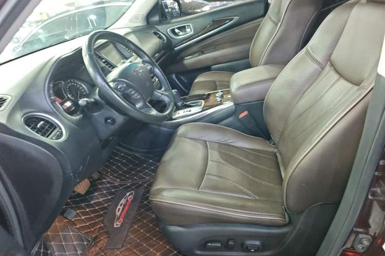Used Infiniti QX60 2014 2.5 S/C Hybrid Two-Wheel Drive Excellence Edition Left Front Seat
